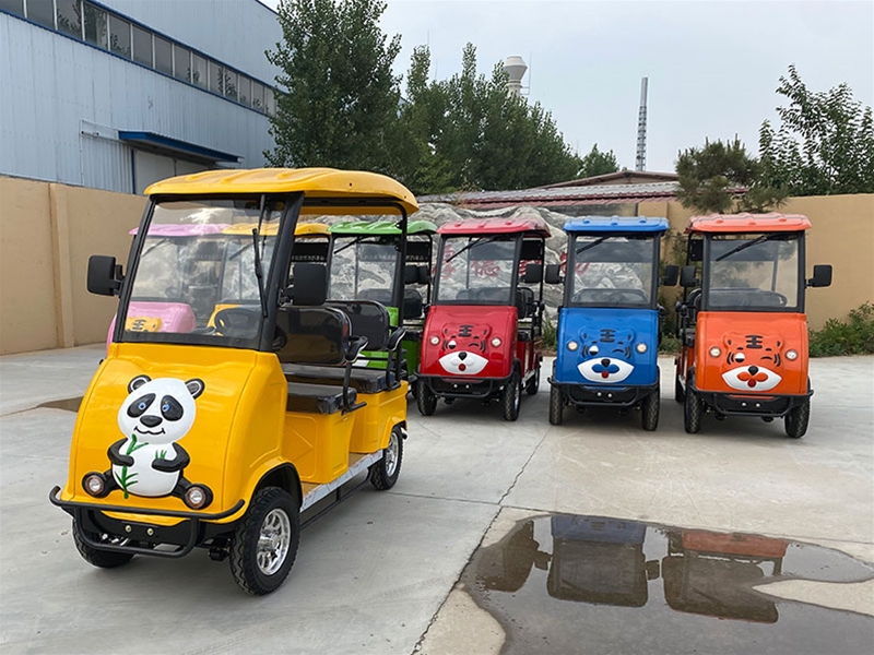 休閑四輪車