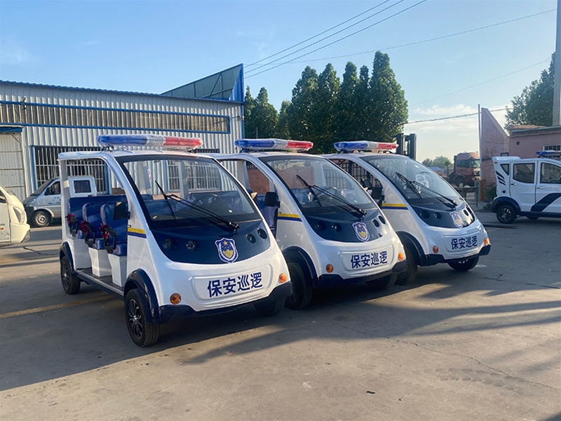 2排5坐208巡邏車